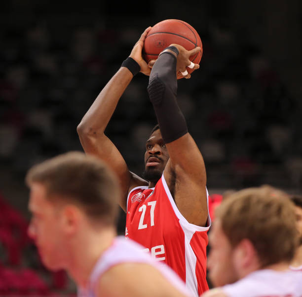 人注目的存 人注目的存